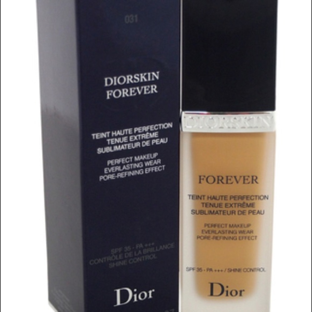 DIORSKIN FOREVER foundation in Sand